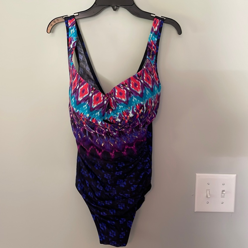 Miraclesuit swimwear: one piece swimsuit